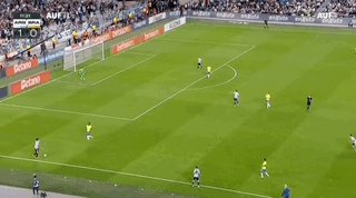 九游娱乐互动中心-阿根廷连倒33脚破门，巴西崩溃源自前锋集体不防守