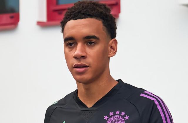 九游娱乐APP入口-【早报】B席续约！曼城王朝续杯！